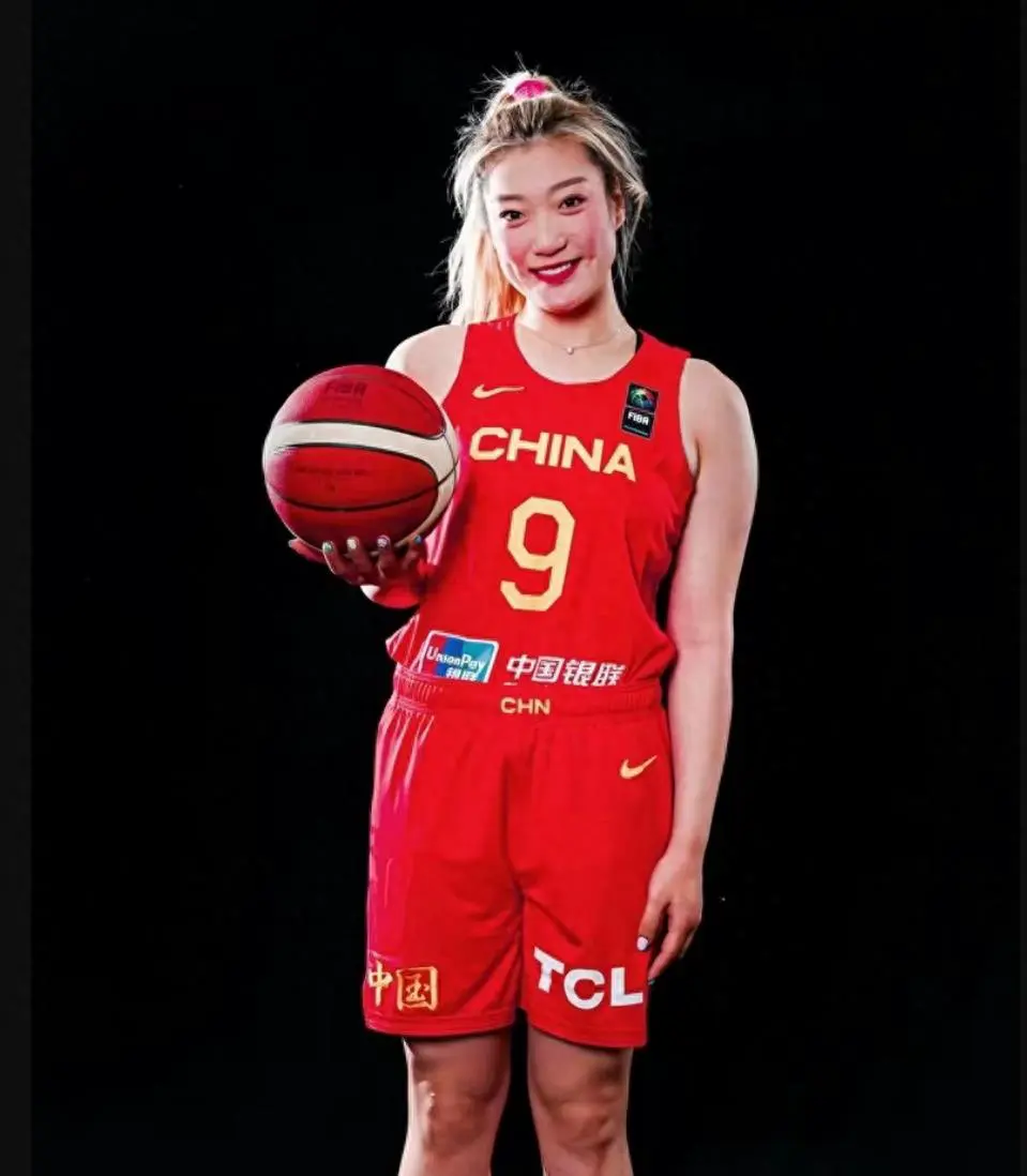 如何根据个人体能调整篮球对抗训练强度_0